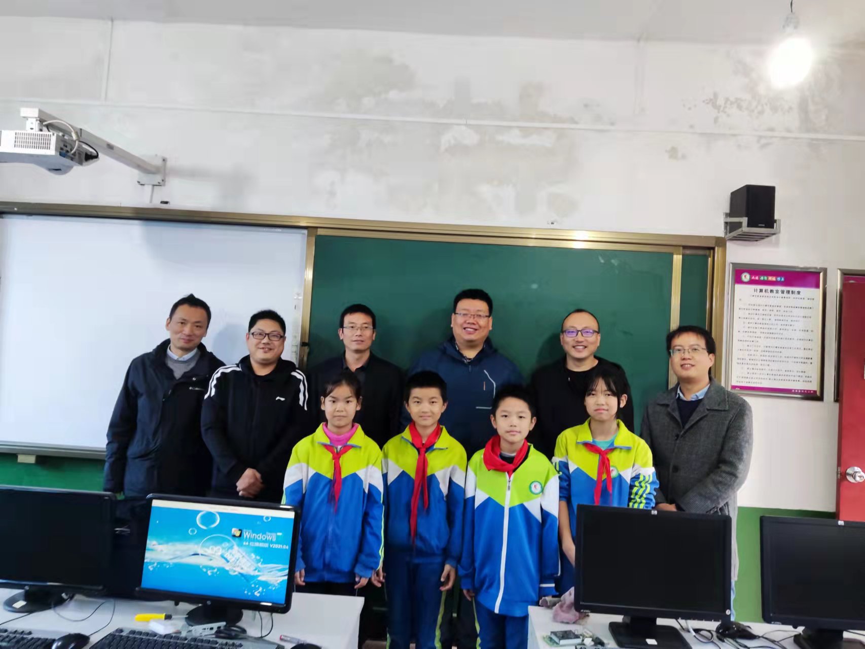 ΰ�¹���(victor1946)�ٷ���վ-Officials Website